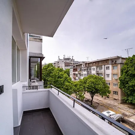 Sea Garden Heaven 2br With Free Parking Lägenhet Varna