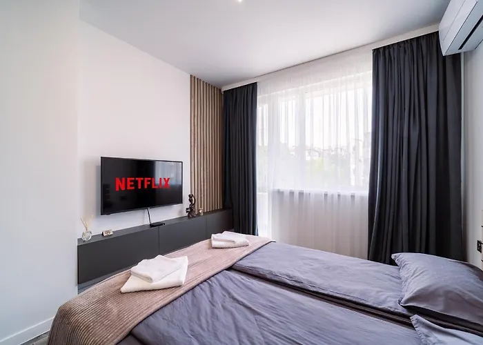 Sea Garden Heaven 2br With Free Parking * וארנה