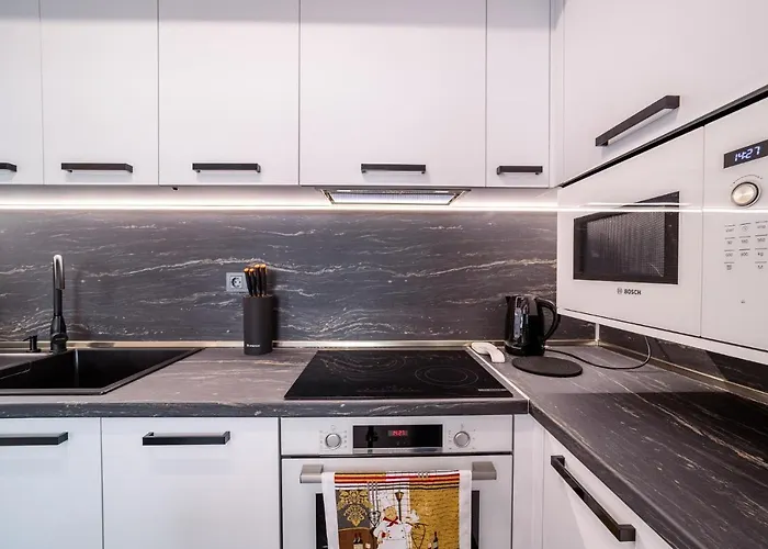 Sea Garden Heaven 2br With Free Parking וארנה